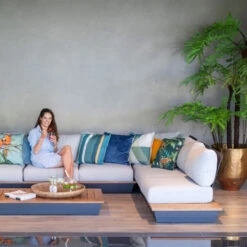 Coussin Décoration MADISON Triangle Green 7 Coussin Décoration MADISON Triangle Green -Tabouret Shop coussin deco triangle vert madison