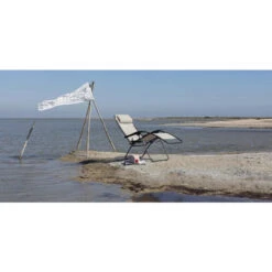 Fauteuil Relax Pliant LAFUMA RSXA Batyline Iso - Seigle -Tabouret Shop lfm2034.8548 fauteuil relax pliant lafuma rsxa batyline iso seigle ambiance 2